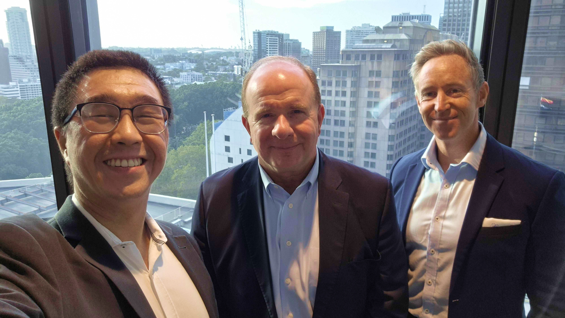 From L-R: Yours truly, Bob Michele, and Kerry Craig of J.P. Morgan Asset Management. (Taken at their media briefing, held Tuesday 4 February 2025)