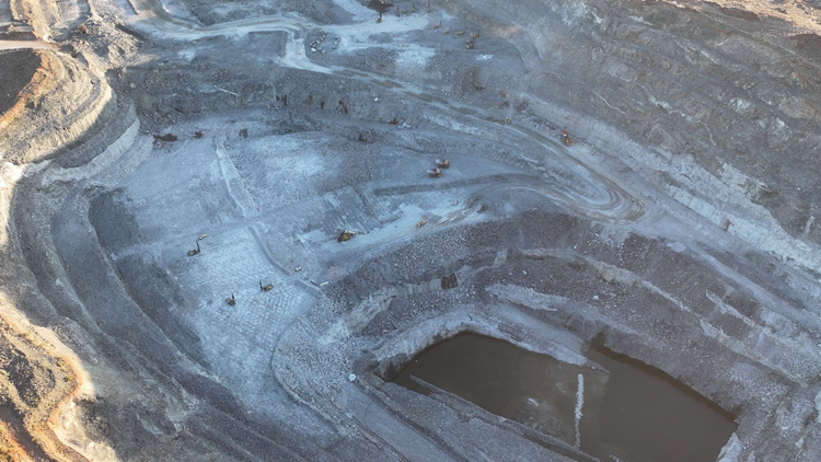 Pilgangoora central pit. Source: Pilbara Minerals site visit