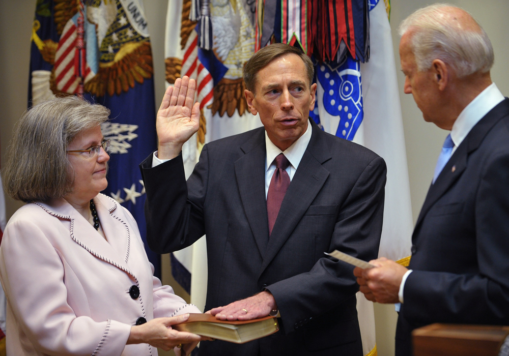 Patreaus at his CIA Director inauguration ceremony. (Source: AFP/Getty Images)