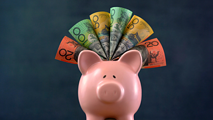 13 stocks that benefit from a weaker Australian dollar