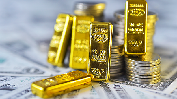 Bumper cash generation set to help gold stocks catch up to booming bullion price